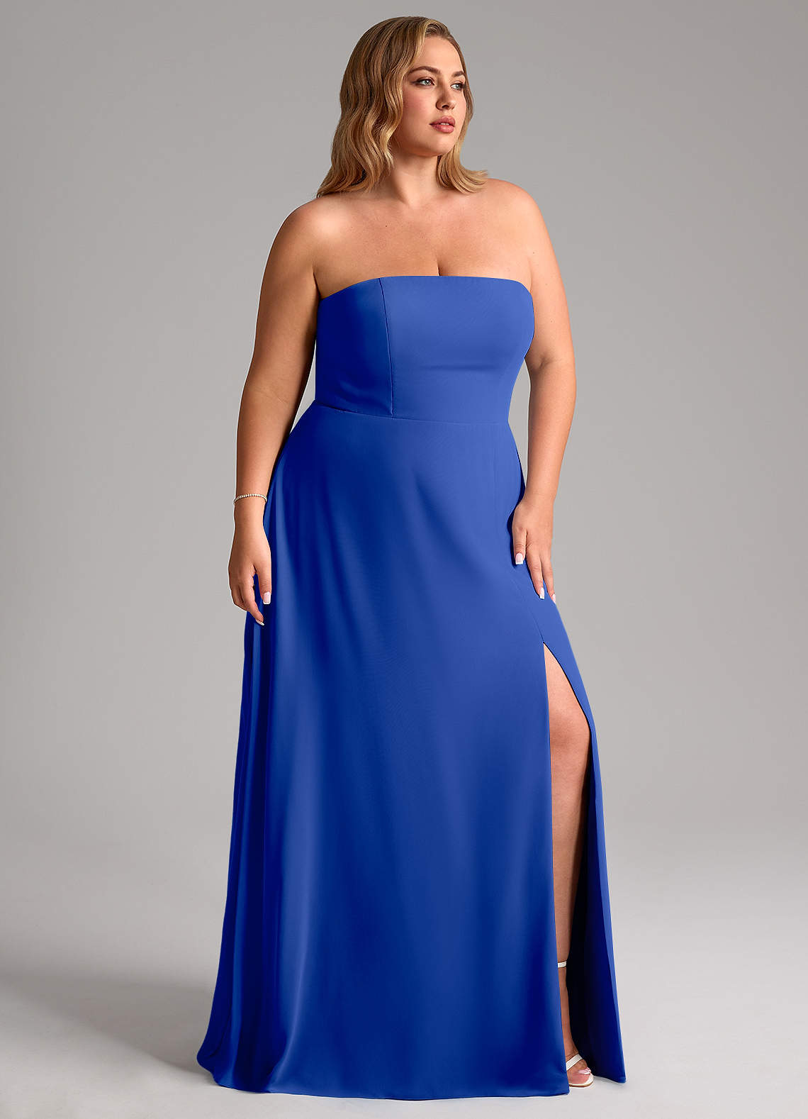Azazie Wren Vestidos de damas de honor Vestido de Azul Real de Gasa de Corte en A Convertible con Corte Lateral image11