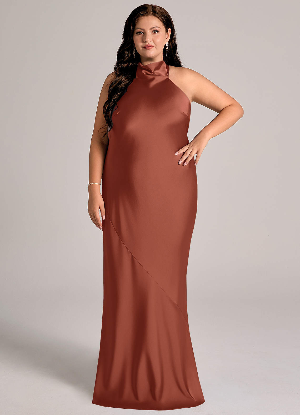 Azazie Velli Abiti da Damigella Abito Sirena in Raso Elasticizzato Collo Alto Auburn image7