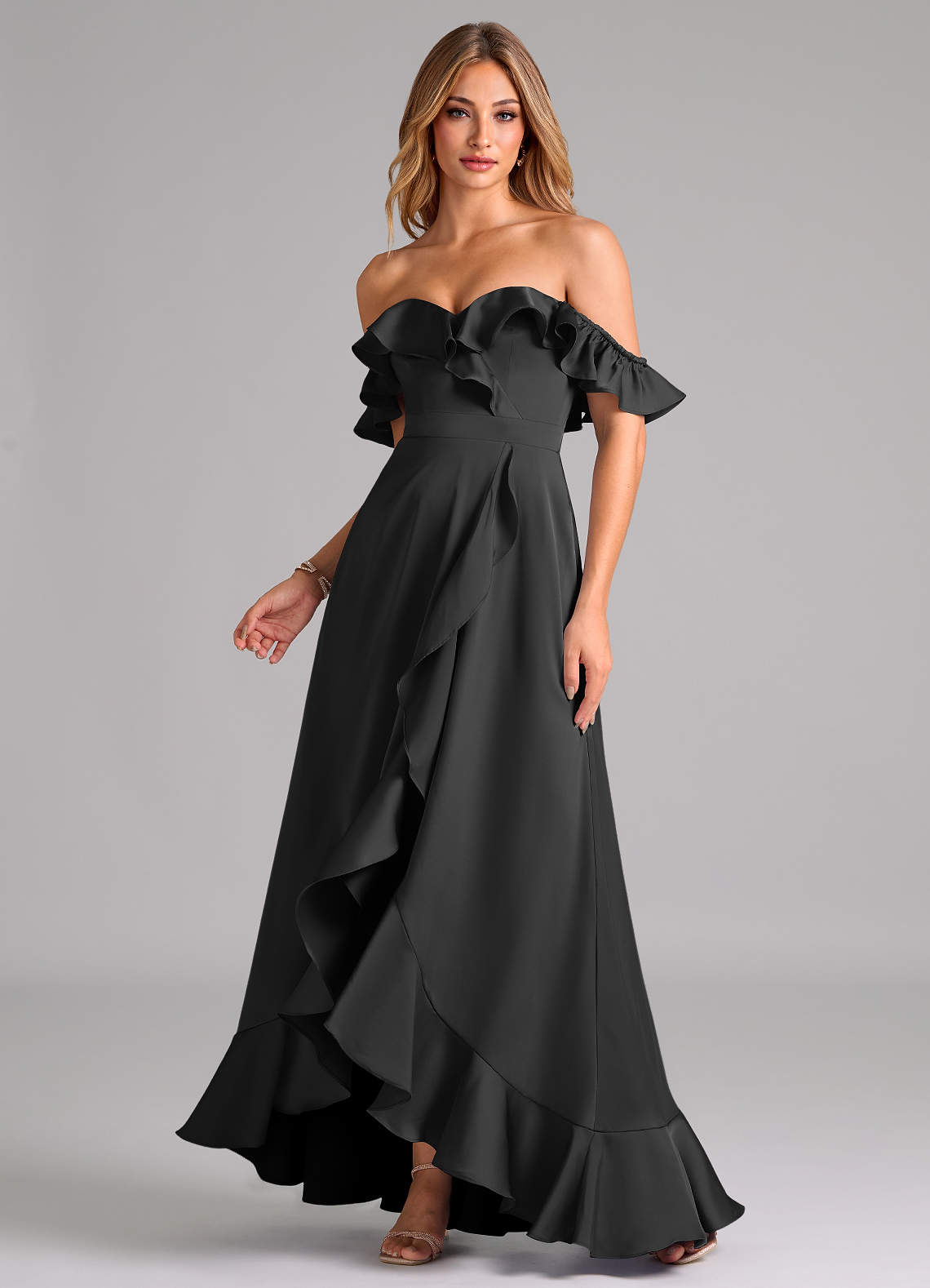 Azazie Lyra Vestidos de damas de honor Vestido de Negro de Satén Elástico de Corte en A Convertible con Vestidos sin tirantes image1