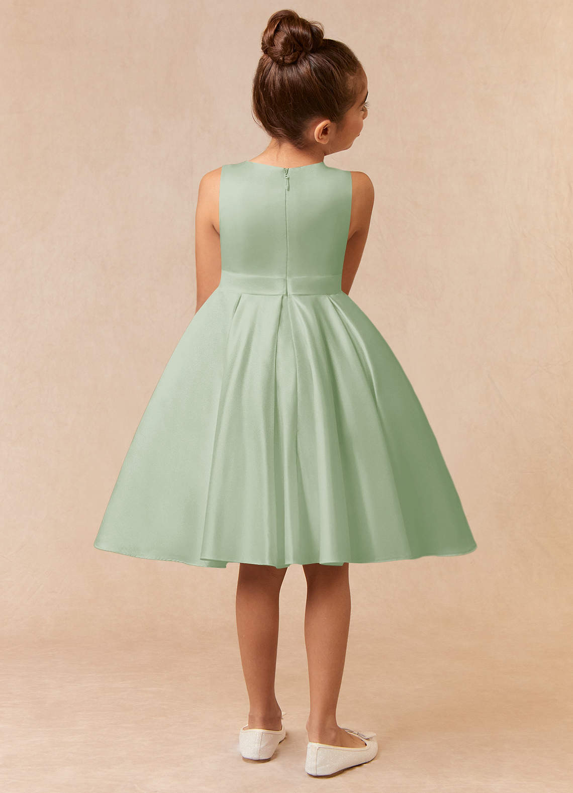 green emerald velvet dress Sage Green Satin A-line Long Prom Dress with Bubble Short Sleeves main image 0