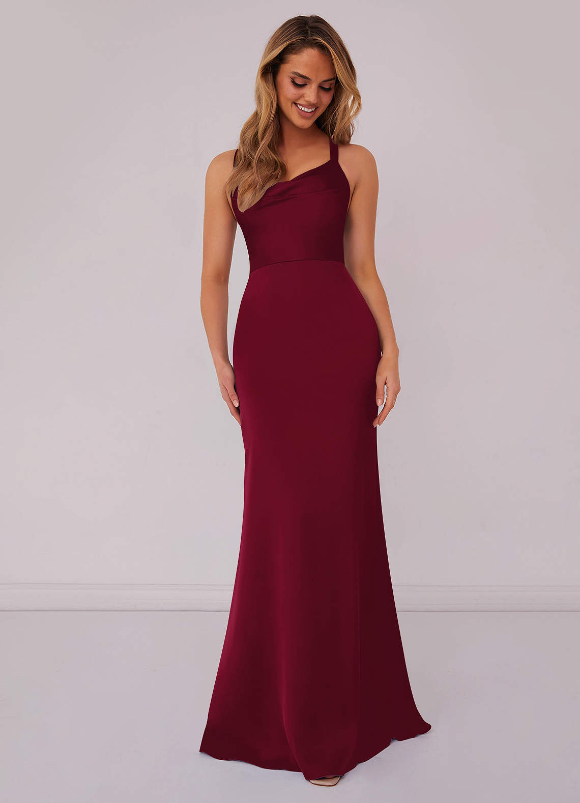 Barbie ♥ Azazie Robes de demoiselle d'honneur Robe Sirène en Satin extensible Plissée Bourgogne image1