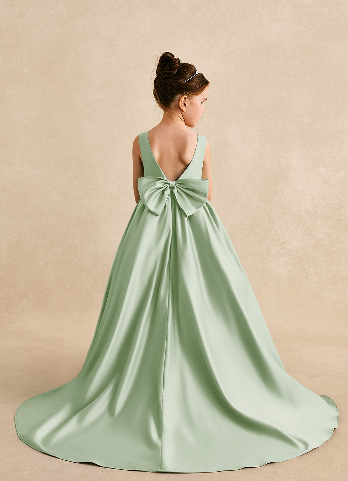 Azazie Mimia Robe Demoiselle D'honneur Fillette Robe Trapèze en Mat Satiné Arc Vert Sauge image1