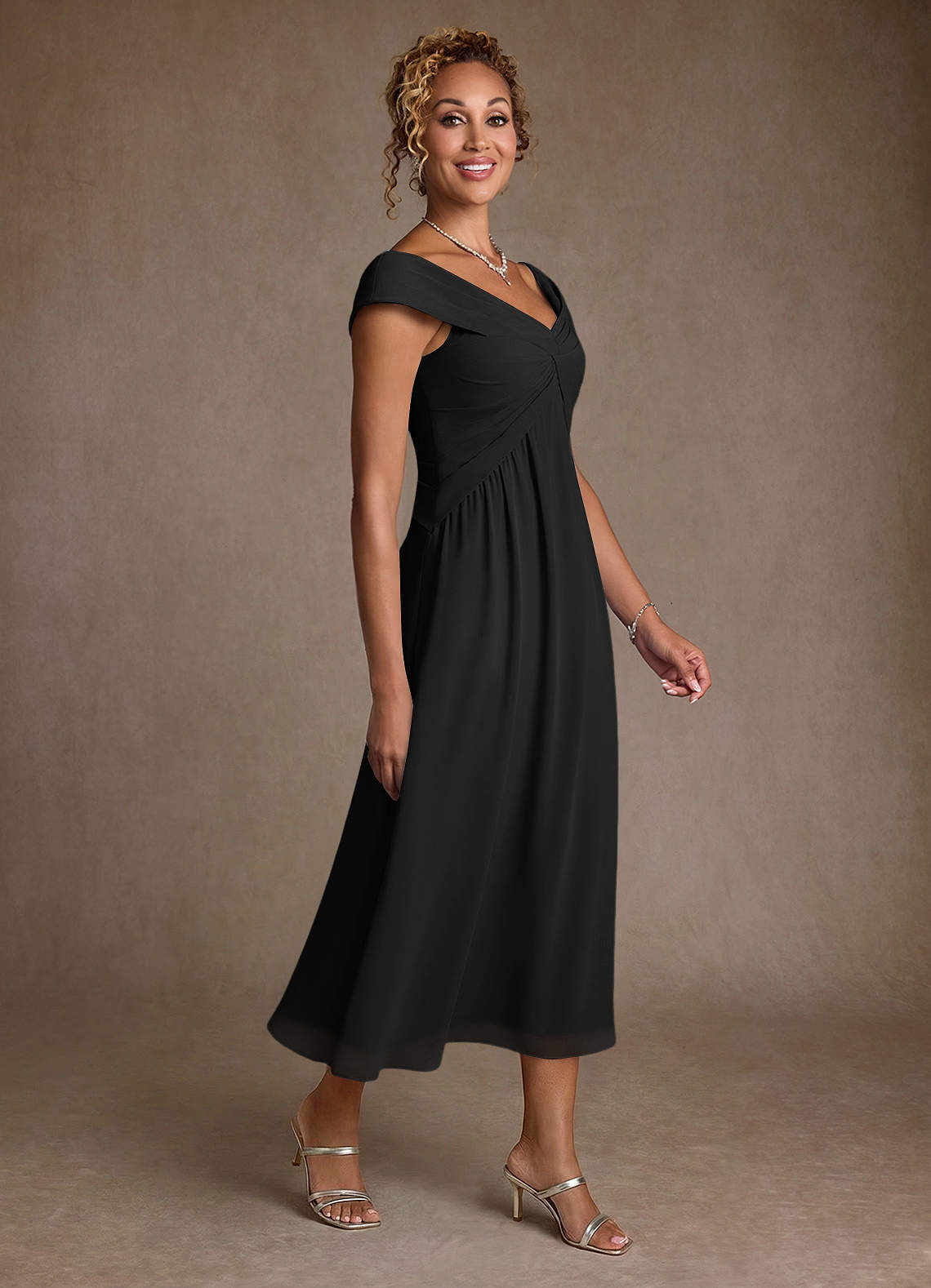 Azazie Mirta Vestidos para mãe da noiva Vestido Preto de Esgotamento Floral de Linha A com Plissado image2