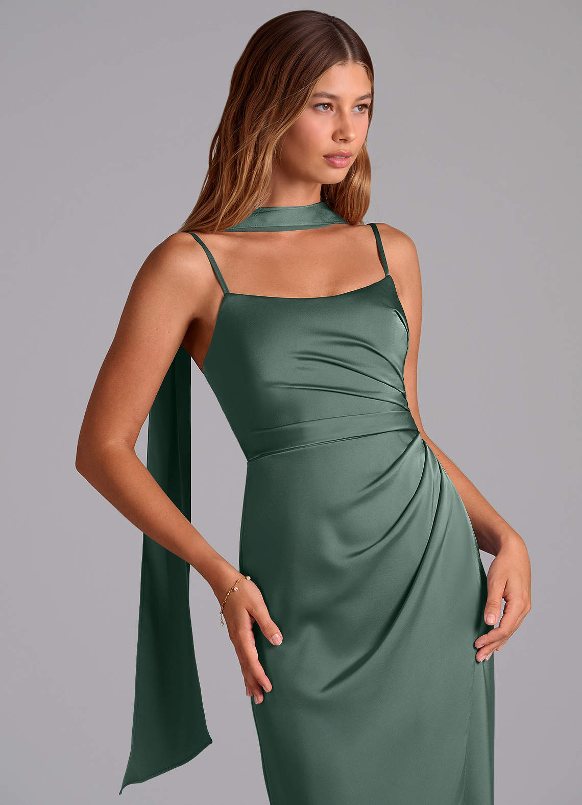 Azazie Calandra Kjoler til hjemmeprøvning En streg Plisseret Stræk satin Gulv-længde Kjole image4