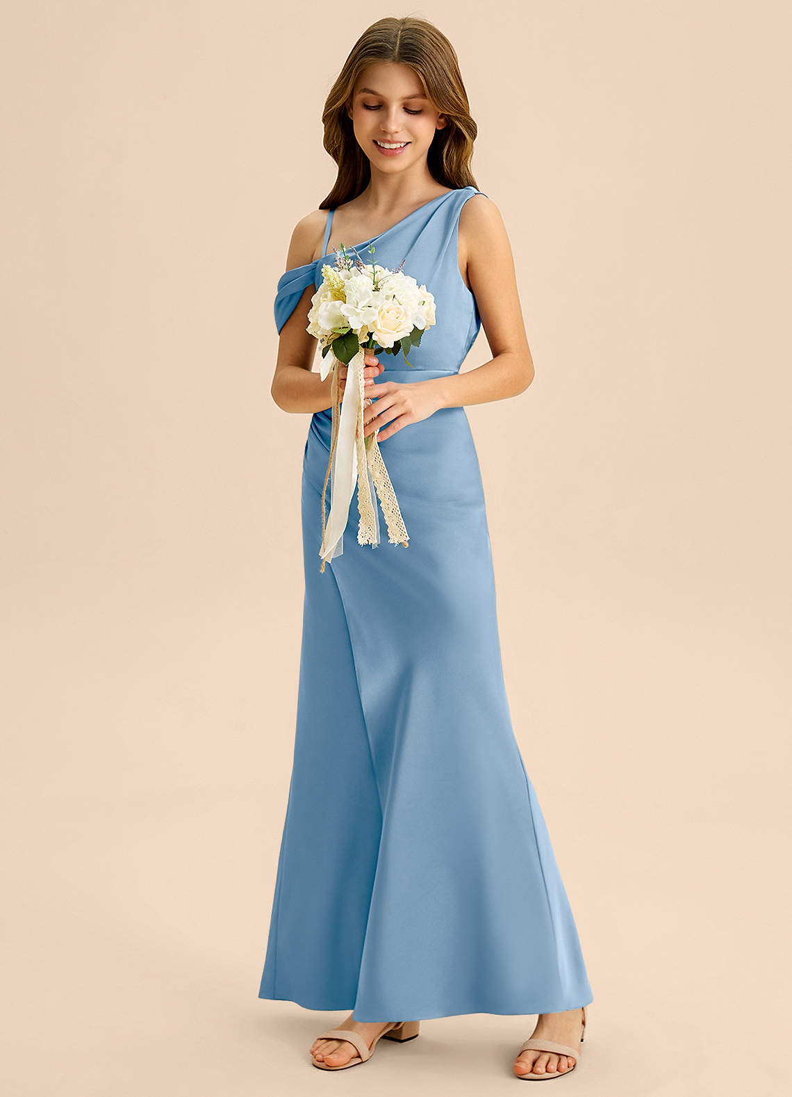 Azazie Madelyn Junior Osłona Zza ramienia Satyna elastyczna Długość podłogi Młodsza druhna Sukienka image4