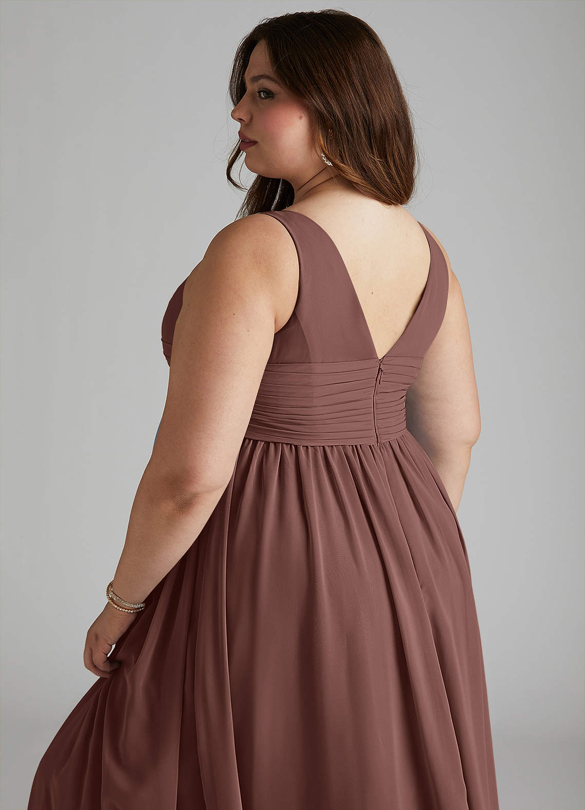 Azazie Yetta Brudepigekjoler til gravide A-Line V-hals samlet Chiffon Gulv-længde Kjole image11