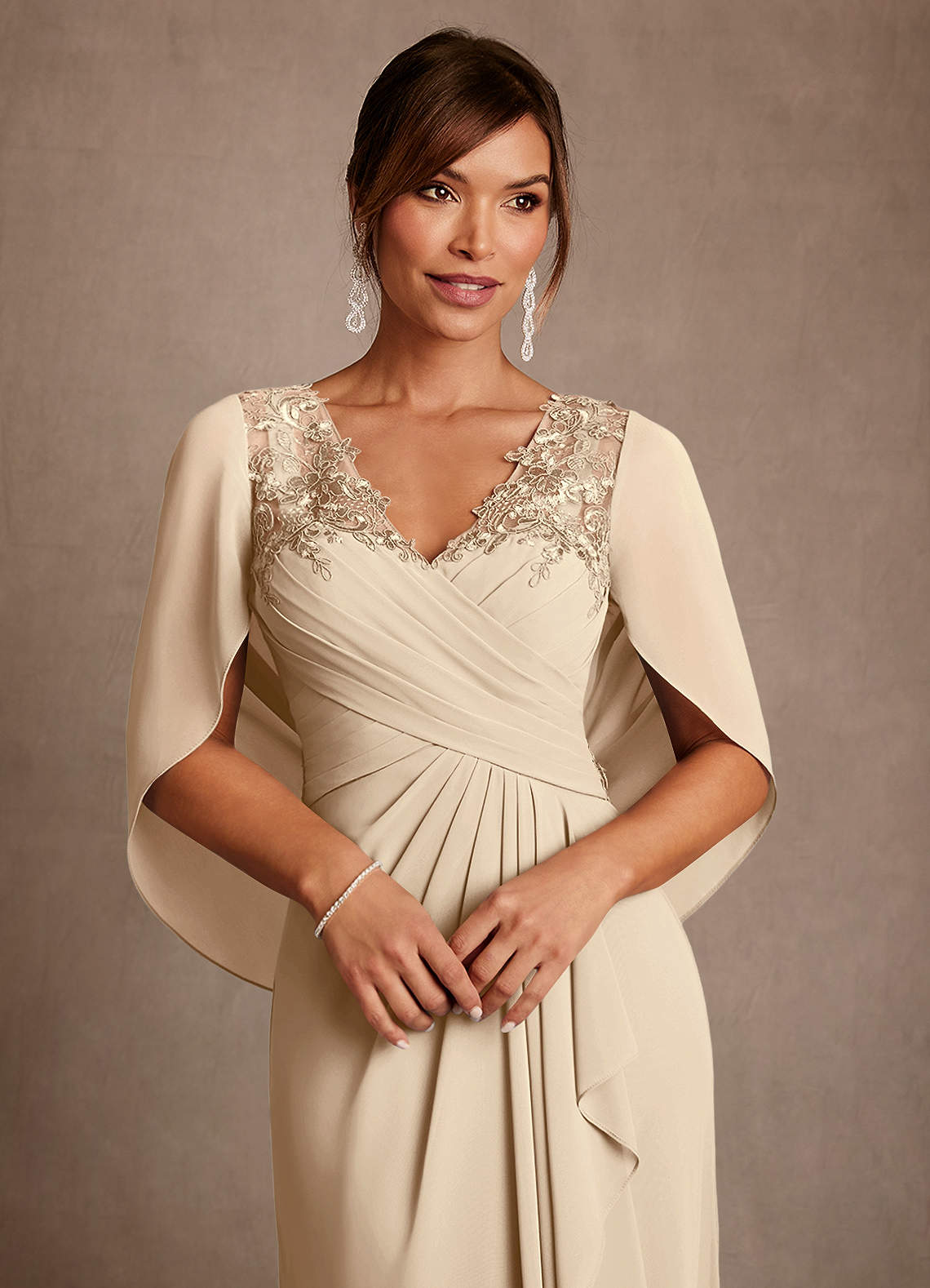 Azazie Forums Mère de la mariée Robes Robe Trapèze en Dentelle Champagne image3