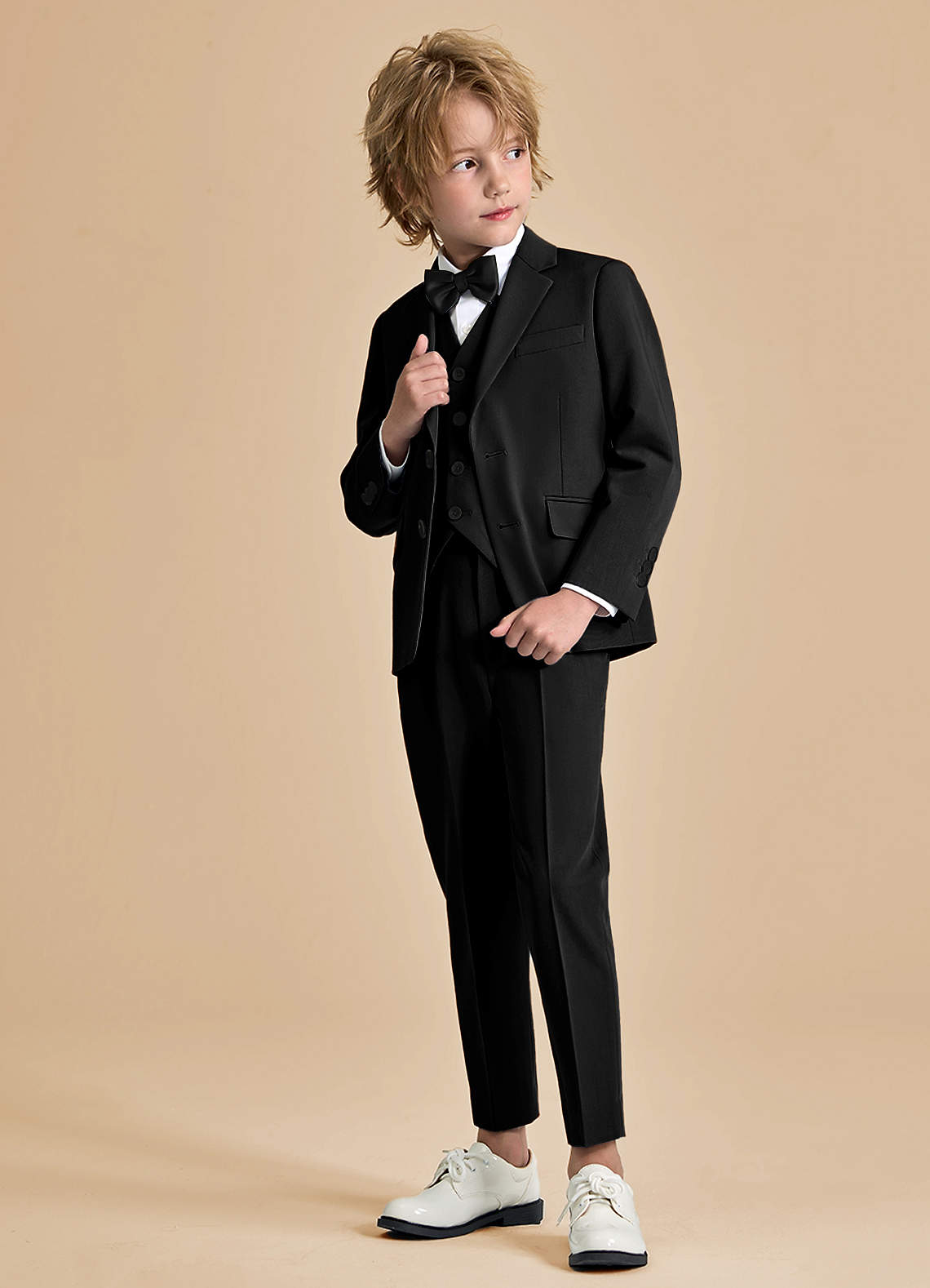 front Oliver Boys Black 5-Piece Suit With Bow Tie