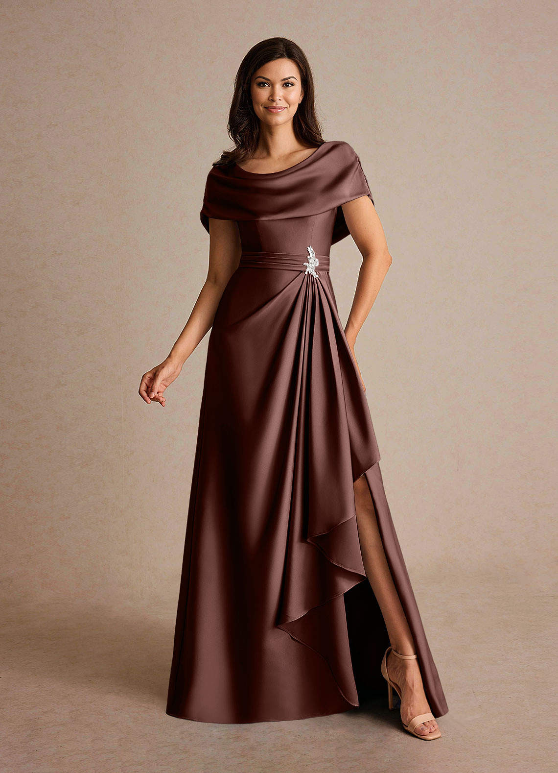 Azazie Branford Vestidos para mãe da noiva Vestido Café Expresso de Cetim elástico de Linha A com Plissado image1
