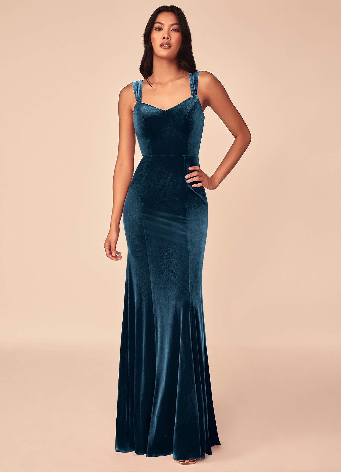 Azazie Lanessa Vestidos de damas de honor Vestido de Topacio Azul de terciopelo de Corte Sirena con Cuello en V image1