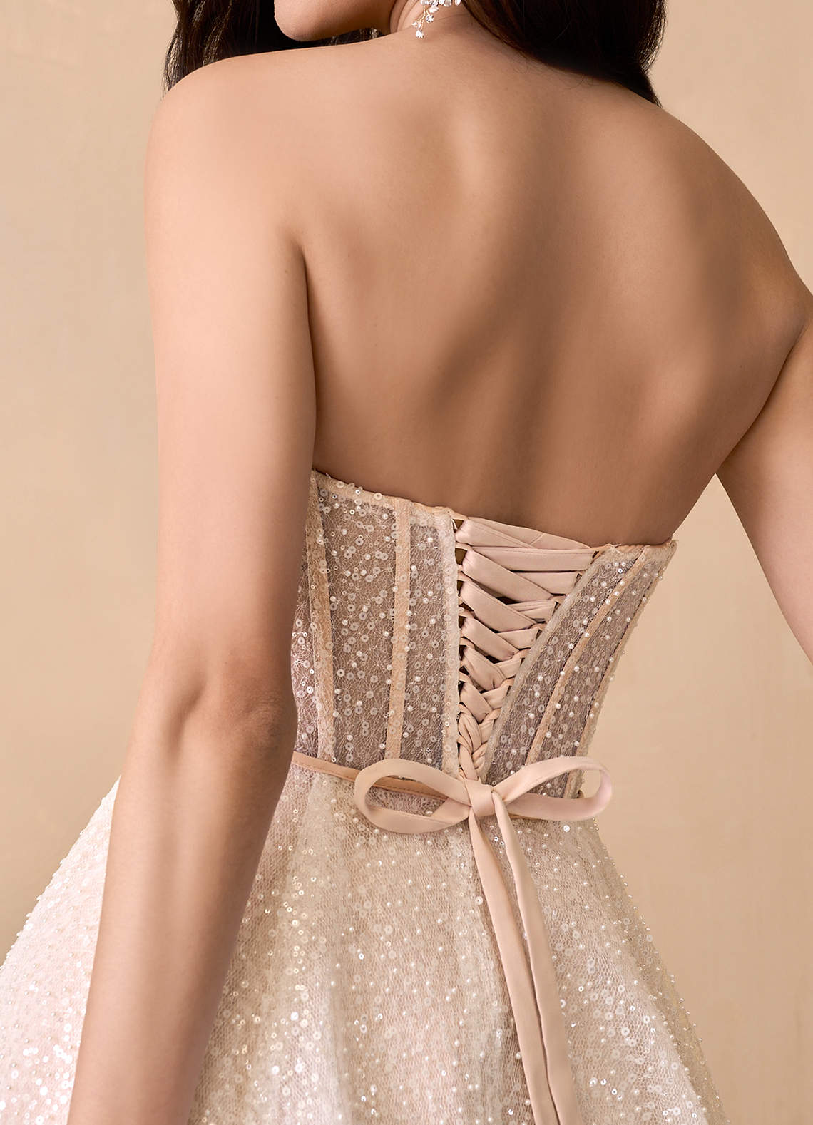 Azazie Eos Vestidos de noiva Vestir Diamante Branco Rosa Inglesa de Miçangas de sereia com Fora do ombro image11
