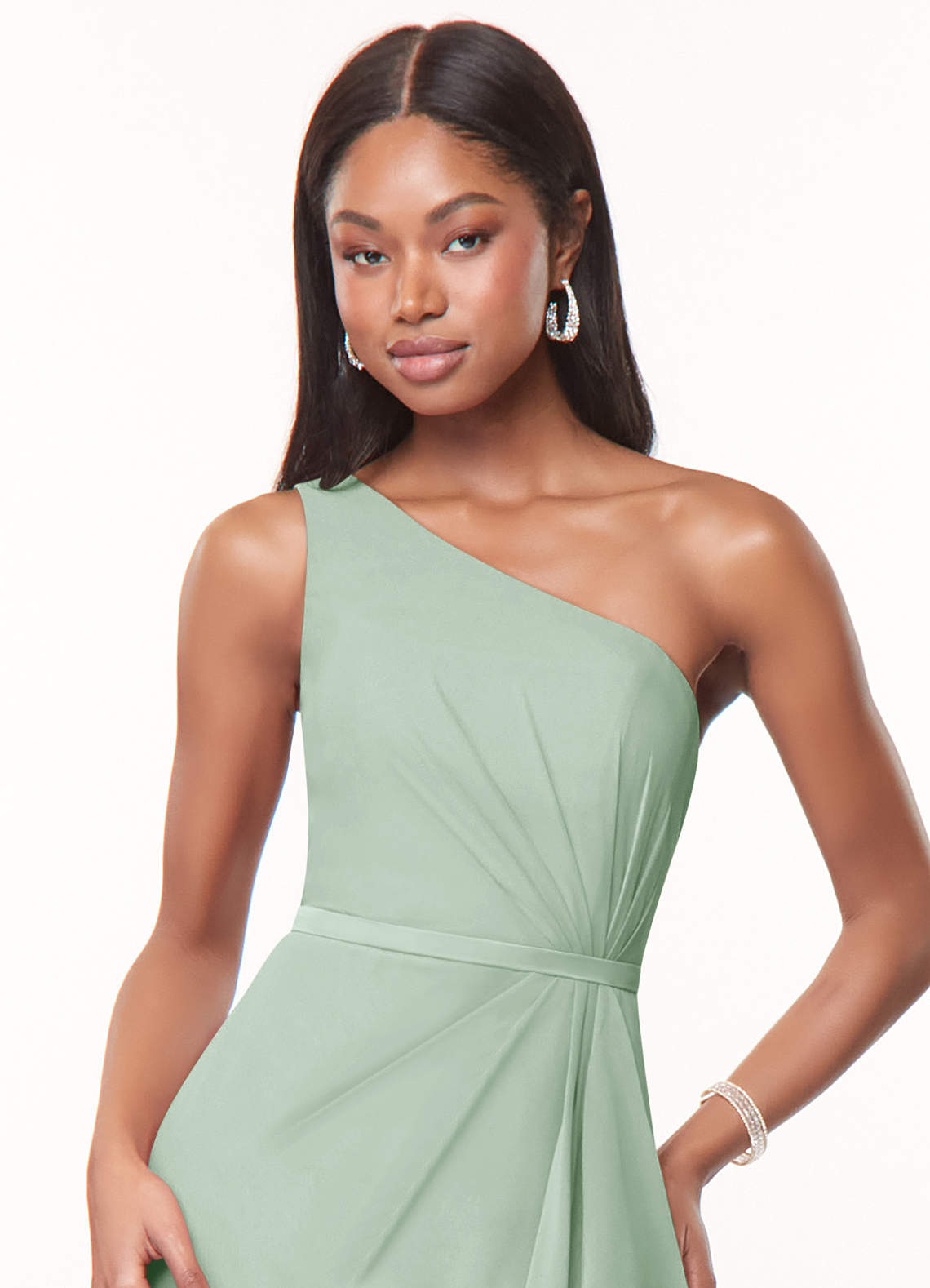 Azazie Liza Robes de demoiselle d'honneur Robe Sirène en Mousseline de soie Une épaule Agave image4