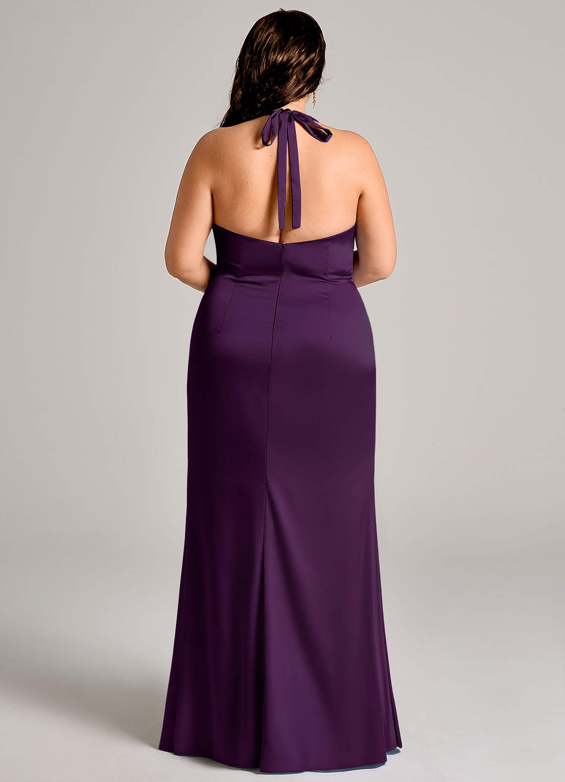 Azazie Valerie Vestidos de damas de honor Vestido de Uva de Satén Elástico de Corte Sirena con Plisado image11