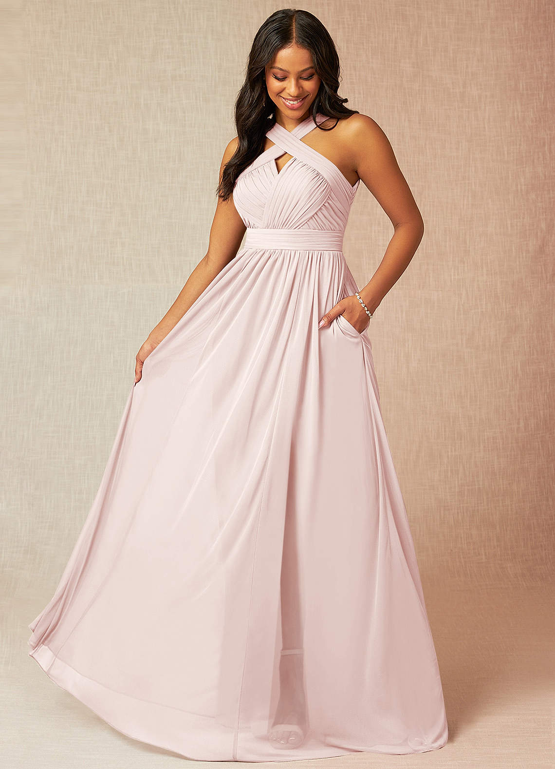 Azazie Hillian Vestidos de damas de honor Vestido de Pétalo De Rosa de Malla de Corte en A con Halter Plisado image1