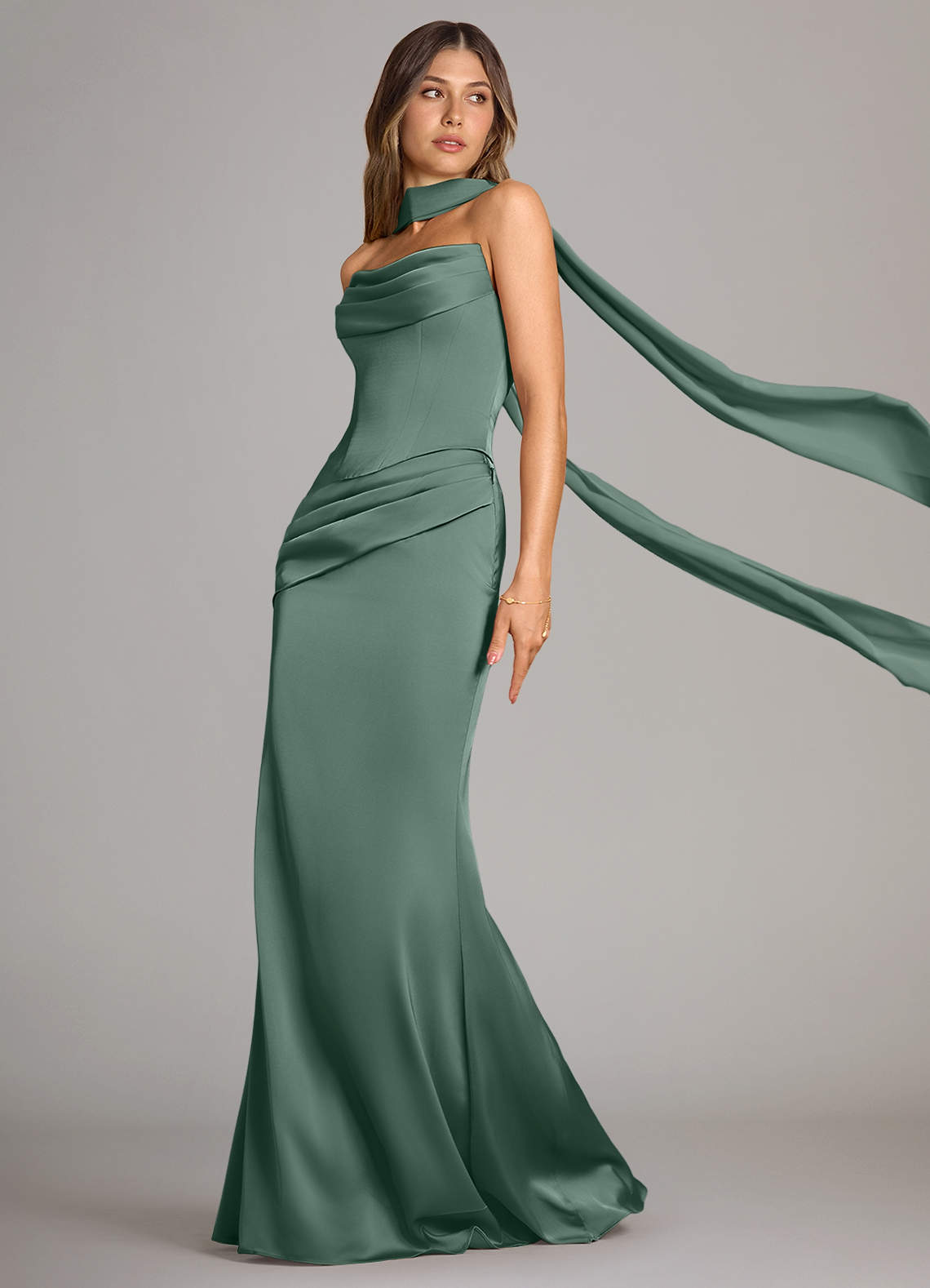 Azazie Sorrel Vestidos de damas de honor Vestido de Eucalipto de Satén Elástico de Corte Sirena Convertible con Sin tirantes image3