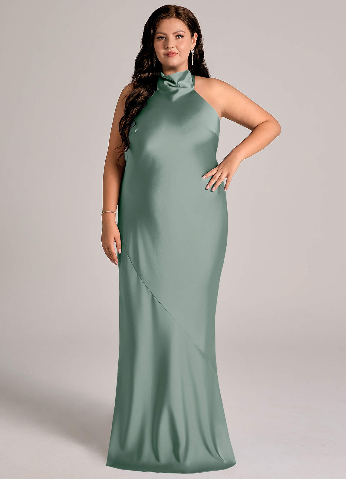 Azazie Velli Prova i vestiti a casa Abito Sirena in Raso Elasticizzato Collo Alto Verde Salvia image6