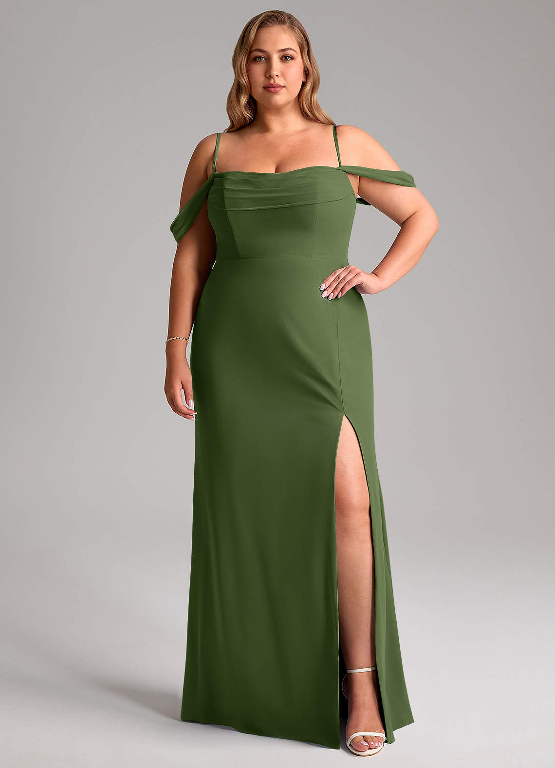 Azazie Saige Vestidos de madrinha de casamento Vestir Oliva de Chiffon de Linha A com Fora do ombro image12