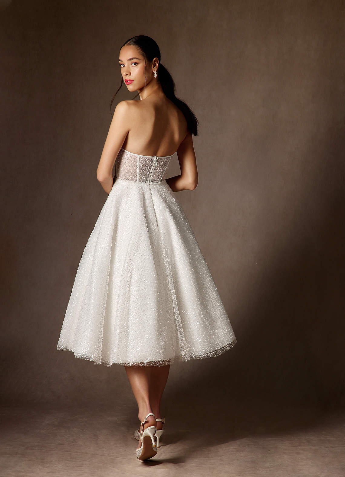 Azazie Nicolette Vestidos de novia Vestido de Diamante Blanco de Cuentas de Corte en A con Sin tirantes image6