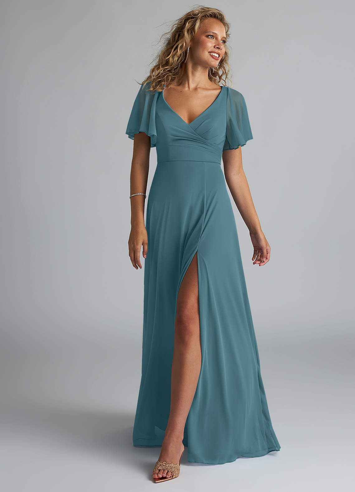 Azazie Induh Jurken voor bruidsmeisjes Jurk van Mesh met A-Lijn Fladderende V-hals Bermuda image1