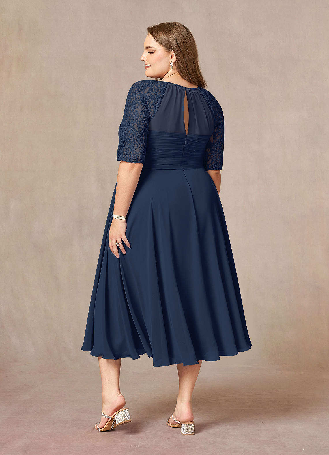Azazie Dorothea vestidos de madre de la novia Vestido de Azul Marino Oscuro de Gasa de Corte en A con Encaje image5
