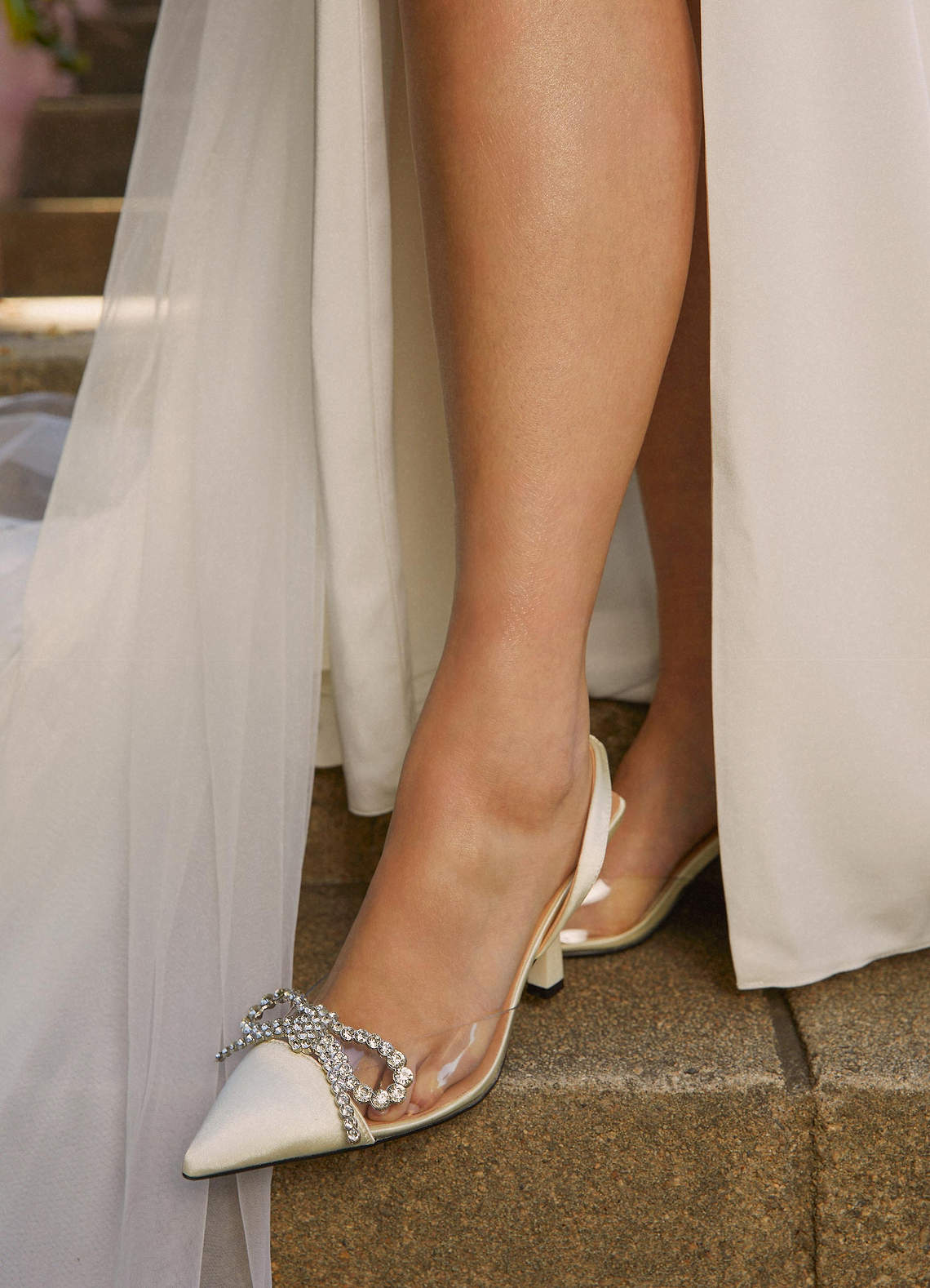 サンダル・ミュール Satin Bowtie with Rhinestones Pumps Divanne Women's Double Bow Crystal Wedding Shoes Satin