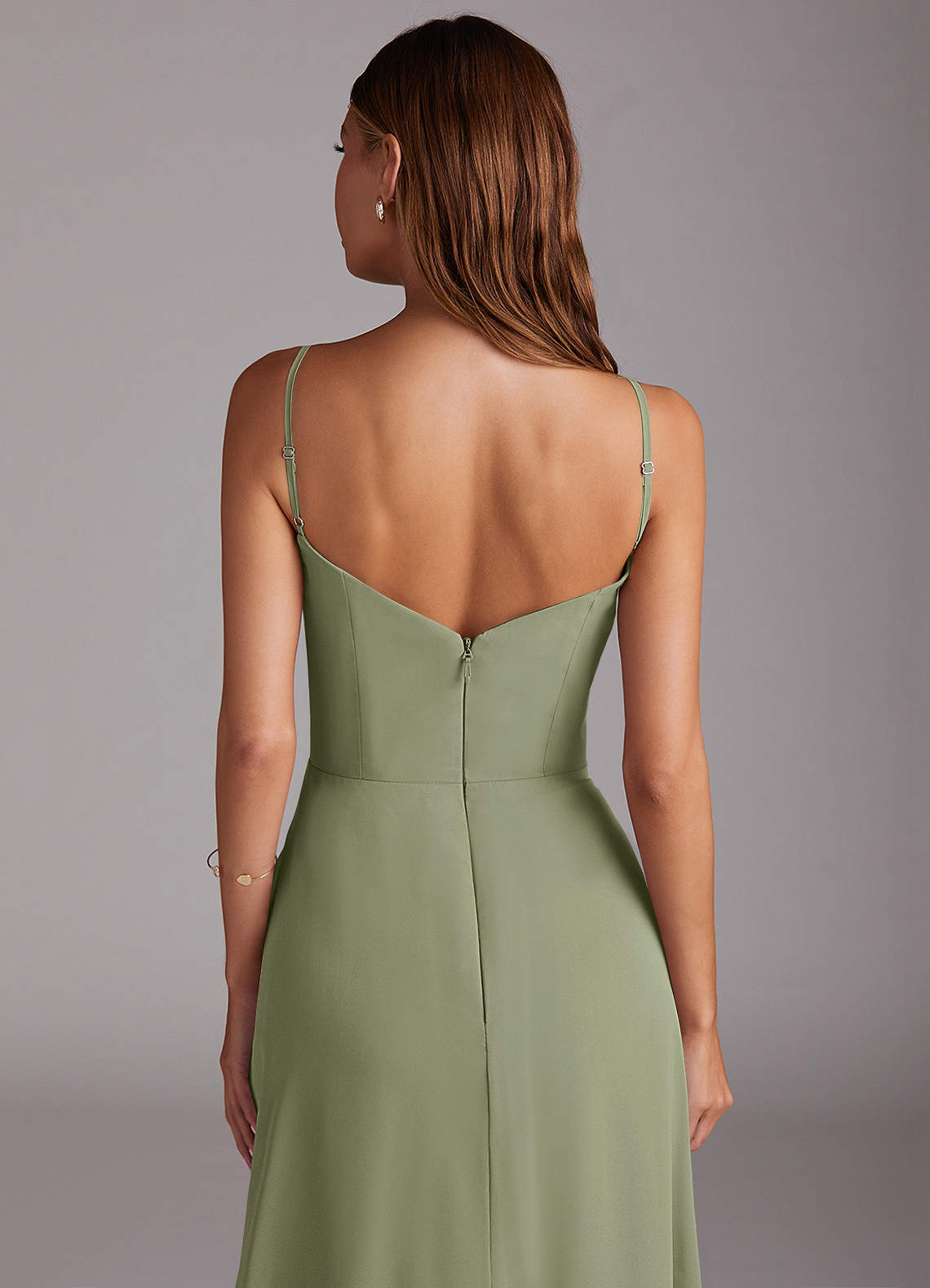 Azazie Marley Vestidos de madrinha de casamento Vestido Pistache de Chiffon de Linha A com Fora do ombro image9