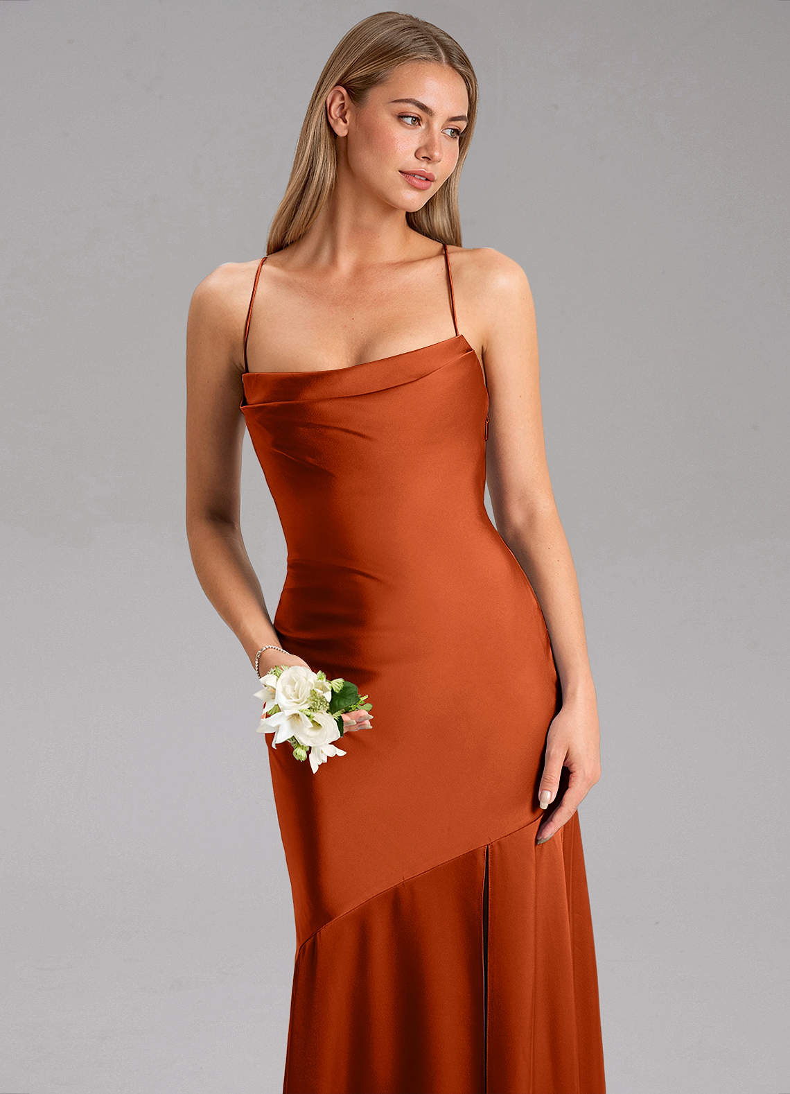 Azazie Grata Vestidos de damas de honor Vestido de Pimenton de Satén Elástico de Corte Sirena con Corte Lateral image5