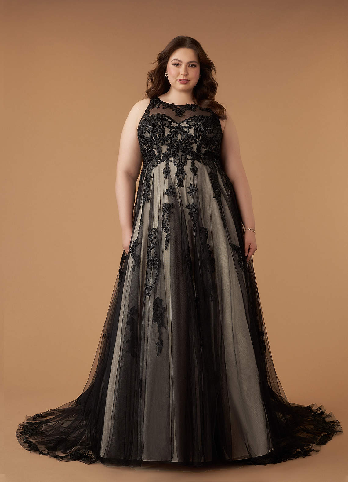 Azazie Melrose Abiti da Sposa Abito A-Line in Tulle in Pizzo con Scollo a Cuore Nero Champagne image9