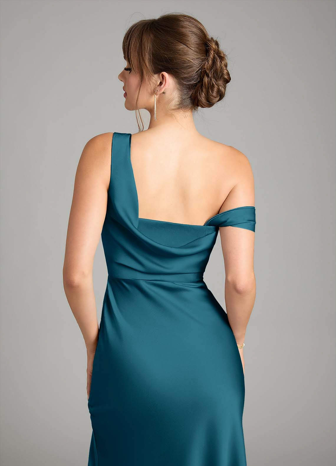 Azazie Madelyn Jurken voor bruidsmeisjes Converteerbaar Jurk van Stretch Satijn met Zeemeermin One-Shoulder Inkt Blauw image6