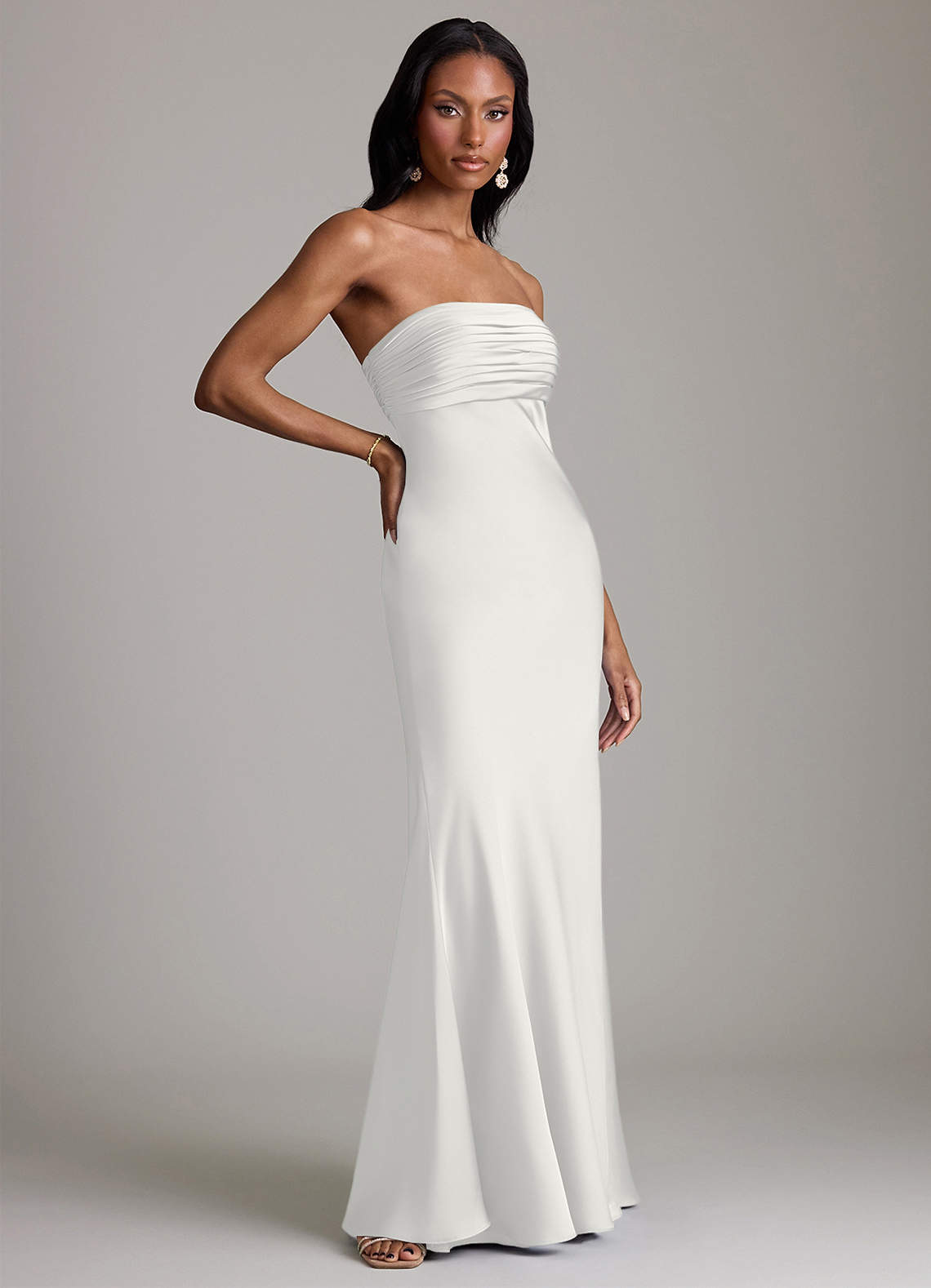 Azazie Saylor Brudtärnklänningar Klä av Sjöjungfru i Stretch Satin Axelbandslös Vit image3