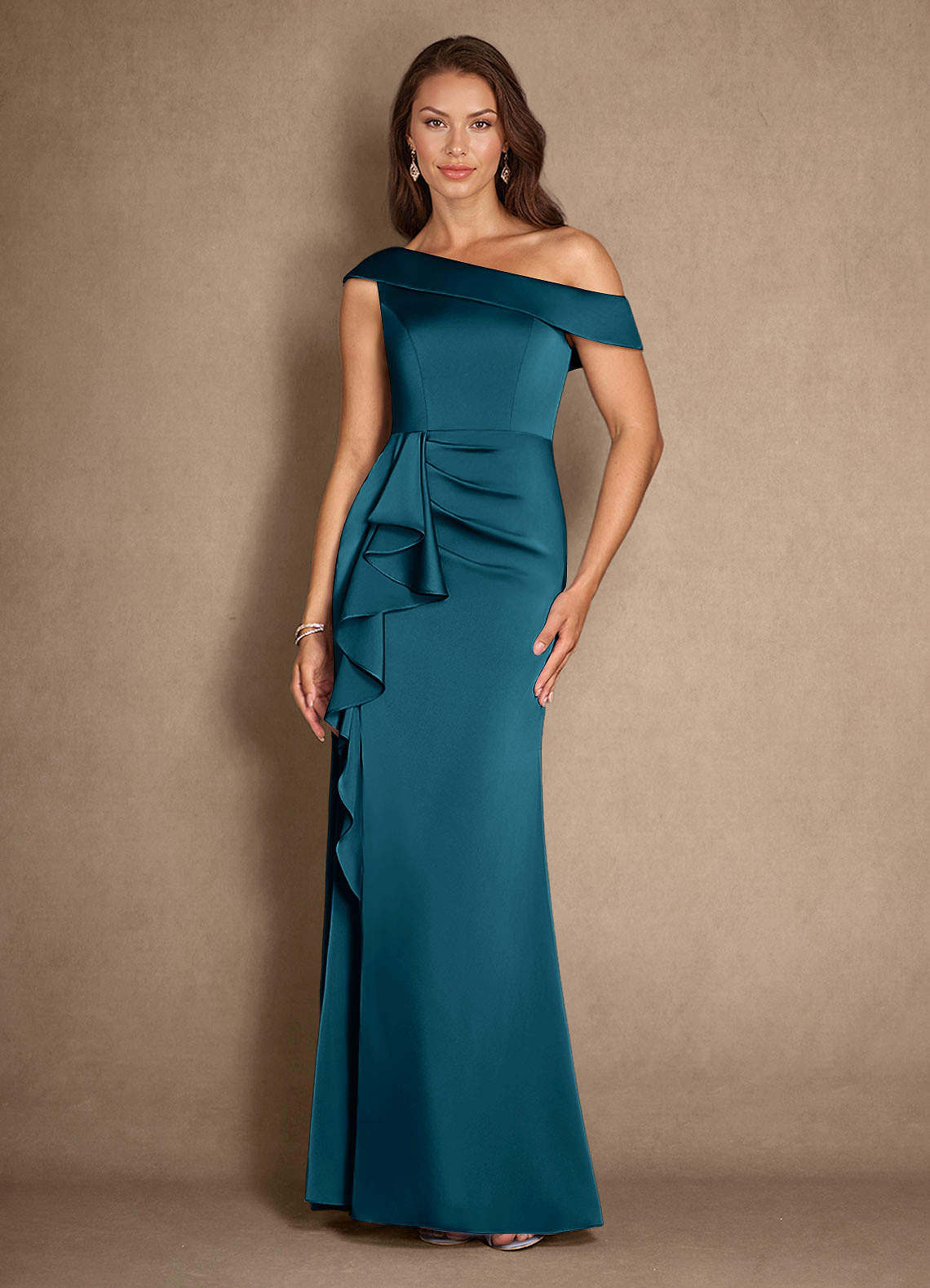Azazie Hamptons Vestidos para mãe da noiva Vestir Tinta Azul de Cetim elástico de Linha A com Plissado image1