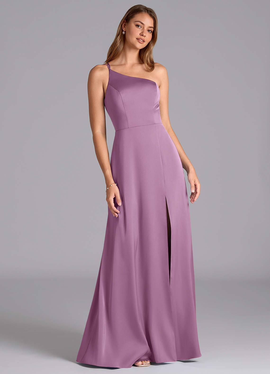 Azazie Trina Robes de demoiselle d'honneur Robe Trapèze en Satin extensible Ue épaule Glycine image1
