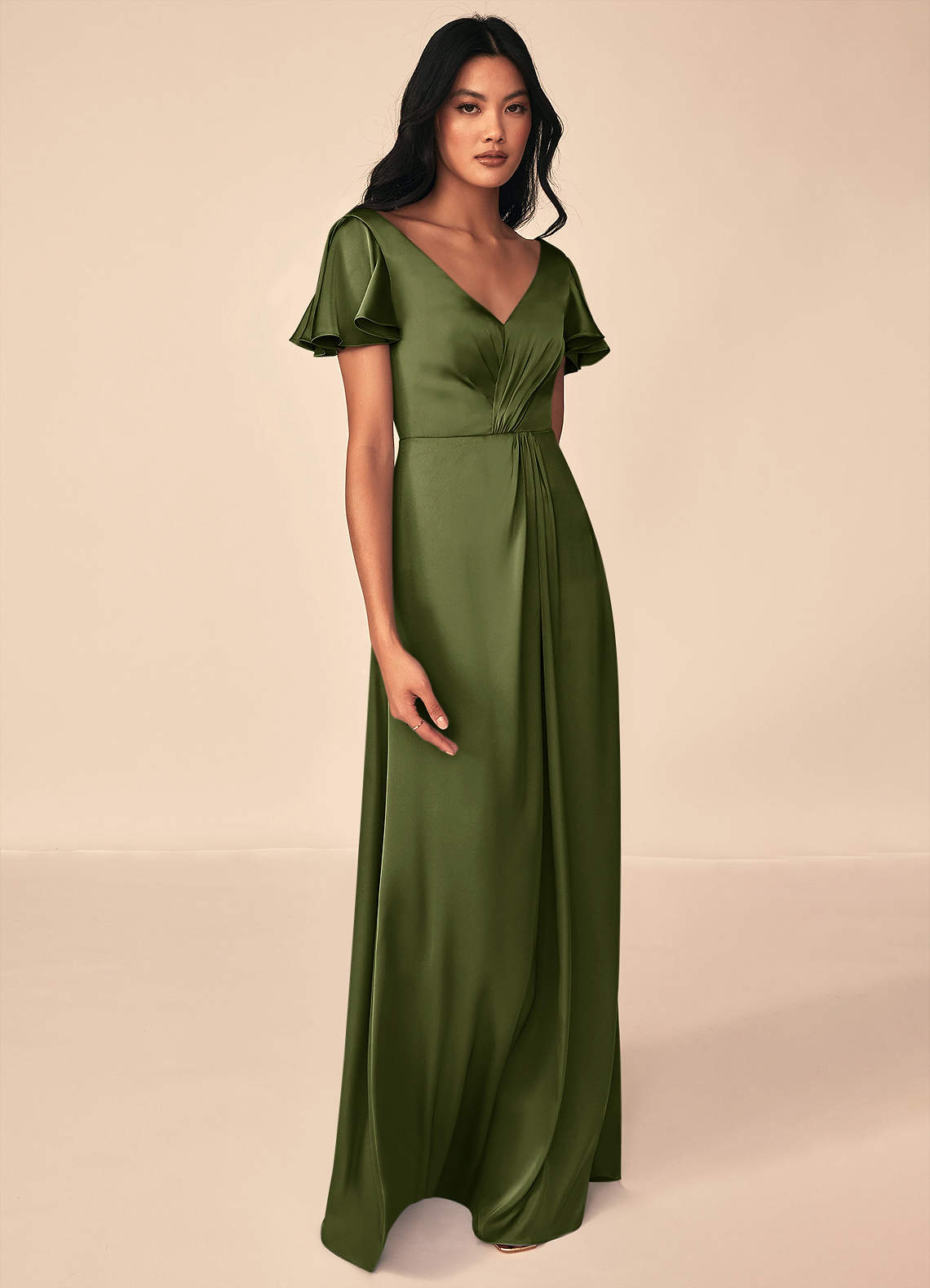 Azazie Soren Robes de demoiselle d'honneur Robe Trapèze en Satin extensible Plissée Olive image3