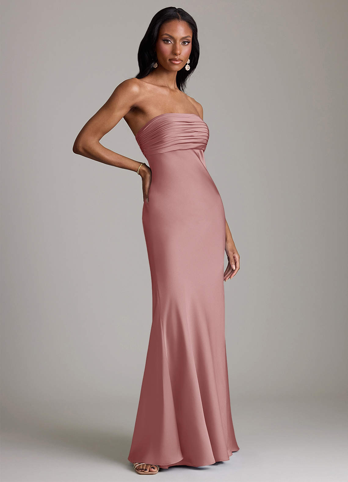 Azazie Saylor Vestidos de damas de honor Vestido de Rosa Polvorienta de Satén Elástico de Corte Sirena con Sin tirantes image3