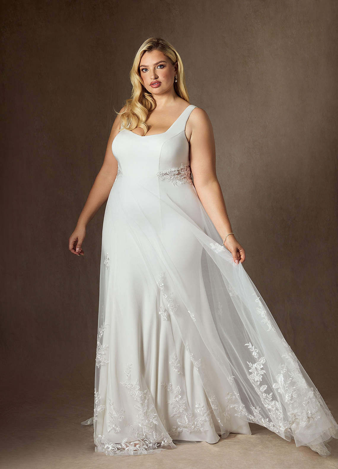 Azazie Ebony Robes de mariée Robe Trapèze en Crêpe Dos Satin Paillettes Blanc De Diamant image8