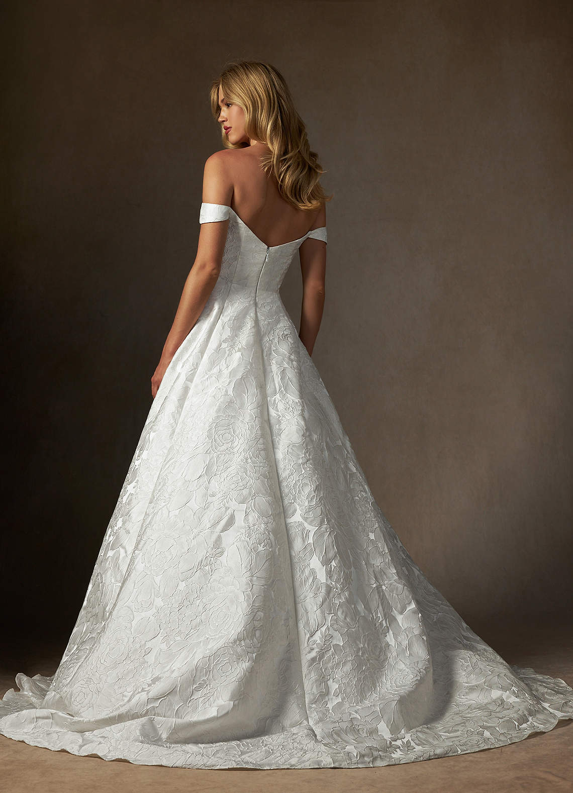 Azazie Amaya Vestidos de noiva Vestir Branco Antigo de Jacquard Floral de Vestido de baile com Sem alças image1