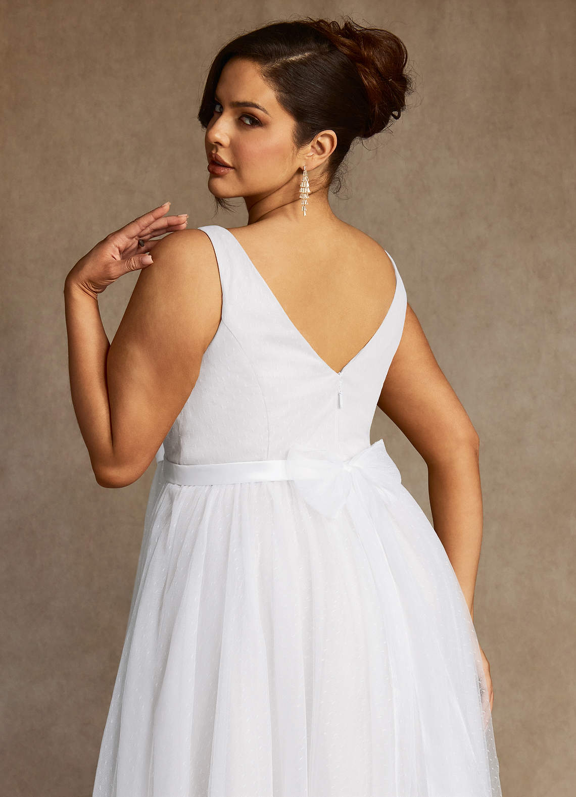 Azazie Windsor Robes de mariée Robe Trapèze en Tulle Arc Blanc De Diamant image11