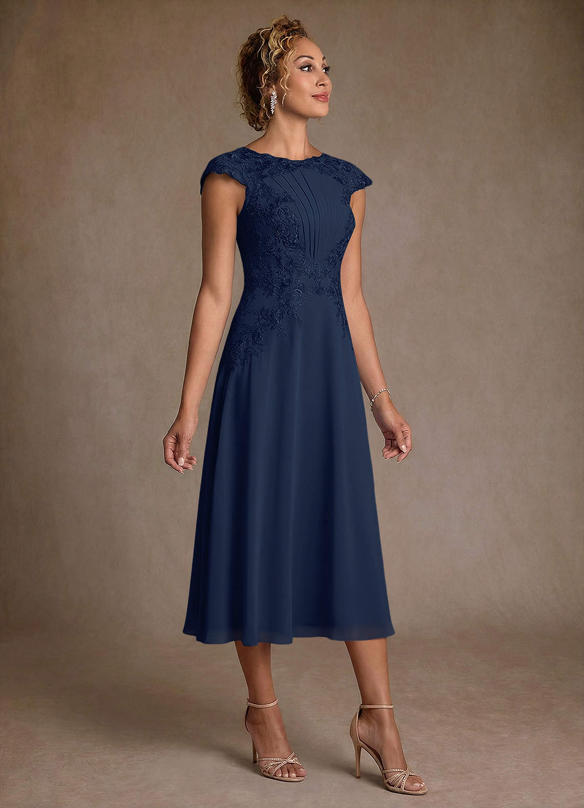 Azazie Crista Mère de la mariée Robes Robe Trapèze en Mousseline de soie Dentelle Bleu Marine Foncé image2