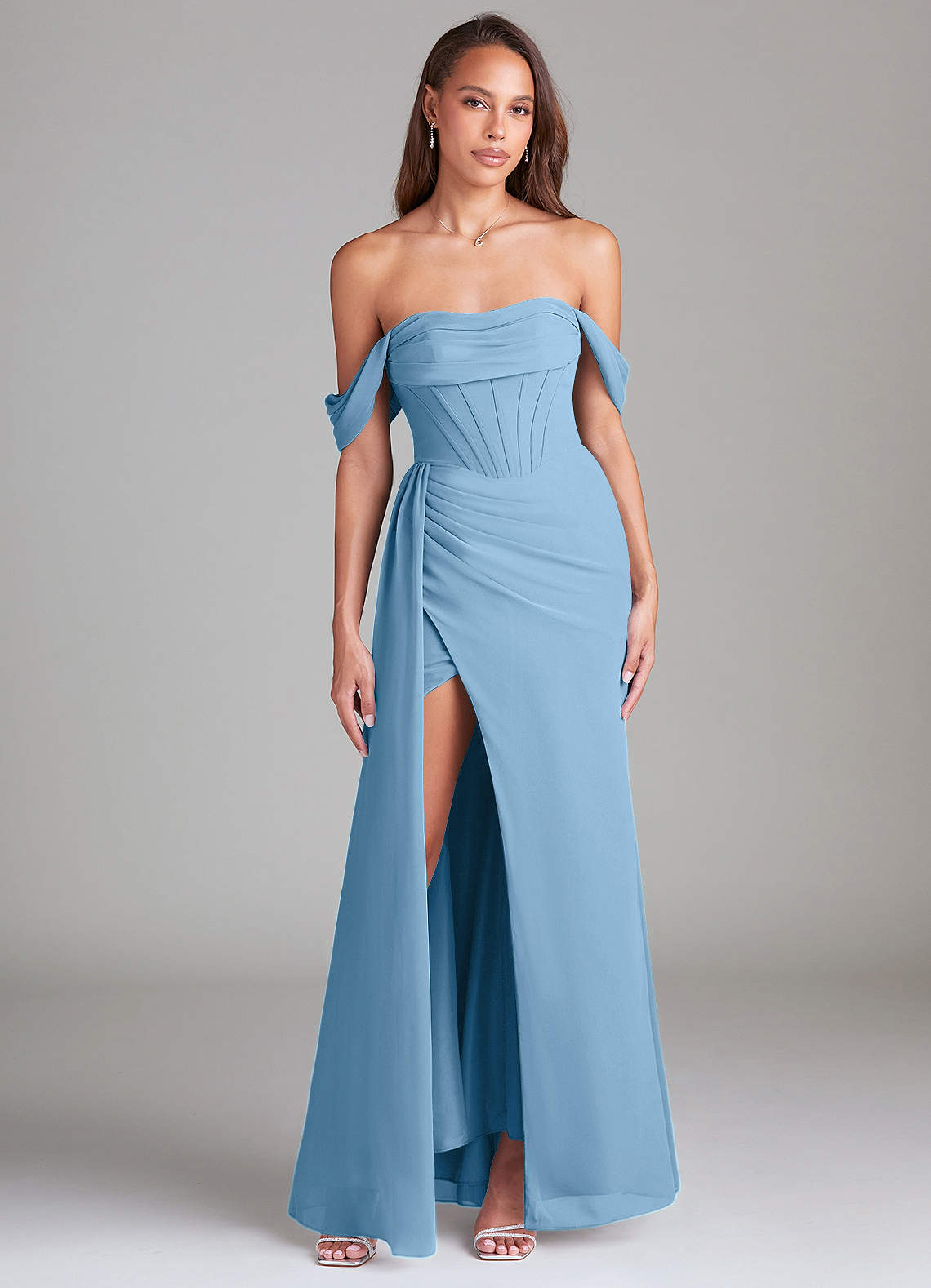 Azazie Amyra Vestidos de damas de honor Vestido de Azul Acero de Gasa de Corte Recto Convertible con Vestidos sin tirantes image1