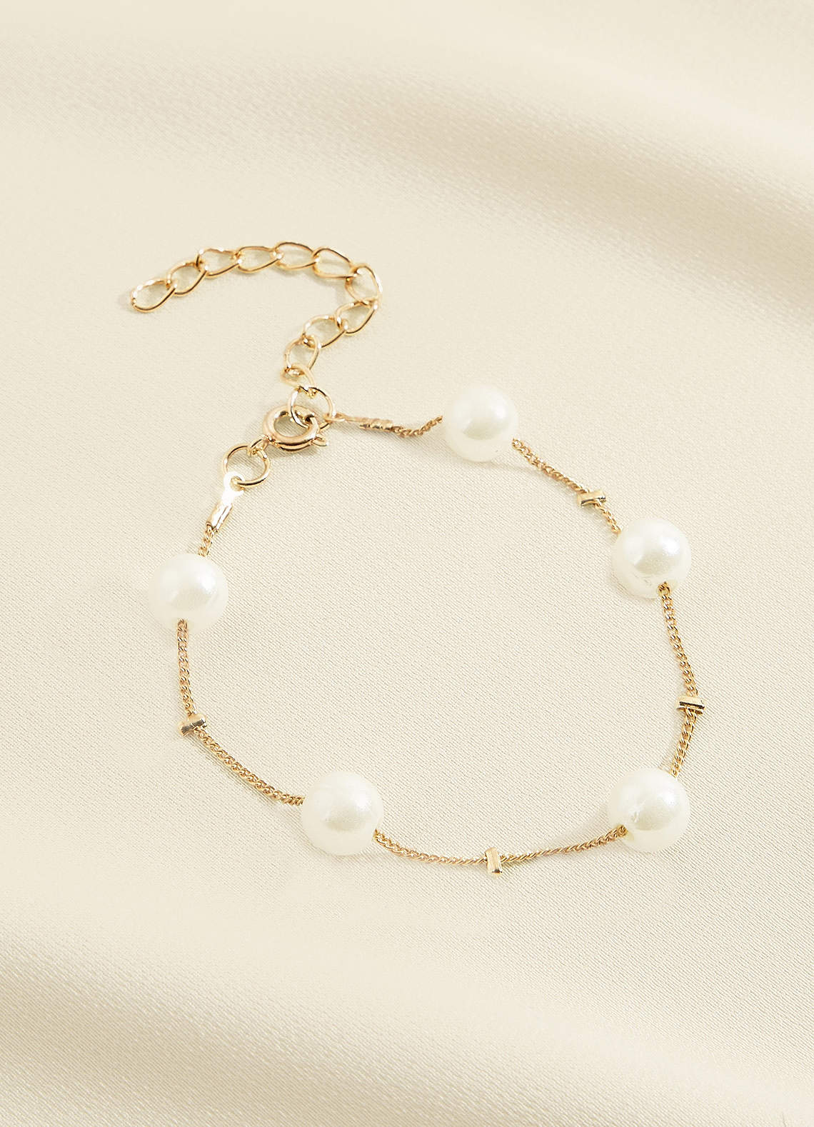 front Pearl And Gold Chain Jewelry Set