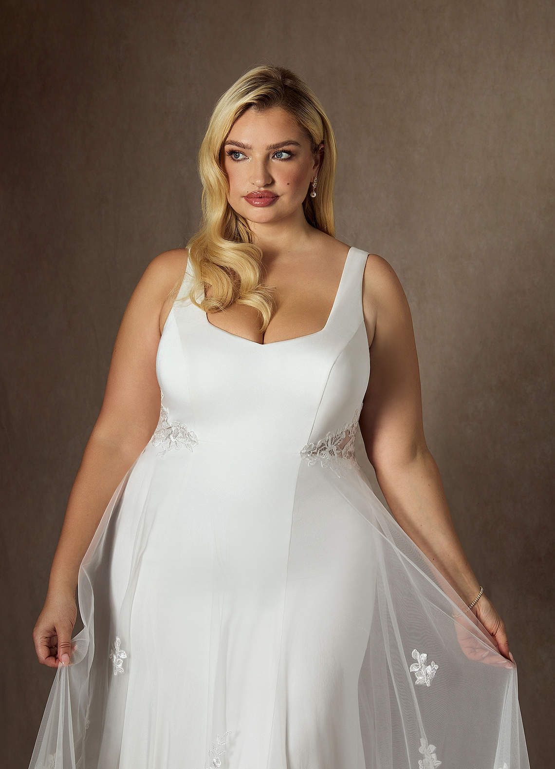 Azazie Ebony Robes de mariée Robe Trapèze en Crêpe Dos Satin Paillettes Blanc De Diamant image10