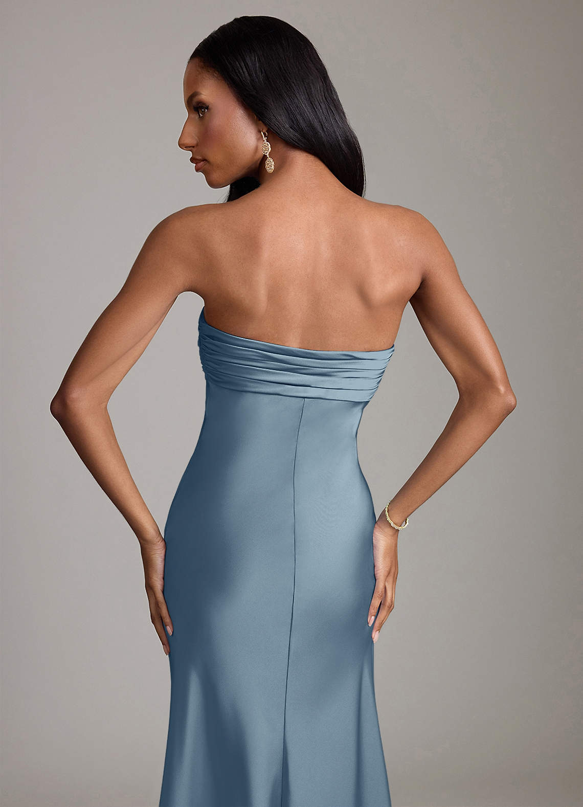 Azazie Saylor Jurken voor bruidsmeisjes Jurk van Stretch Satijn met Zeemeermin Strapless Stoffig Blauw image5