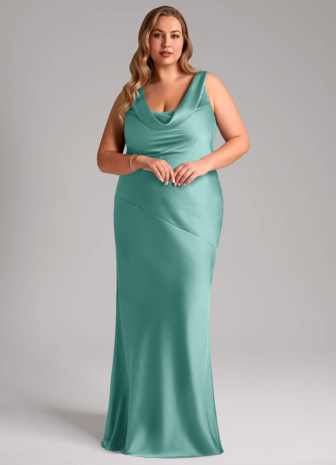 Azazie Rylina Vestidos de damas de honor Vestido de Aqua de Satén Elástico de Corte Sirena image8