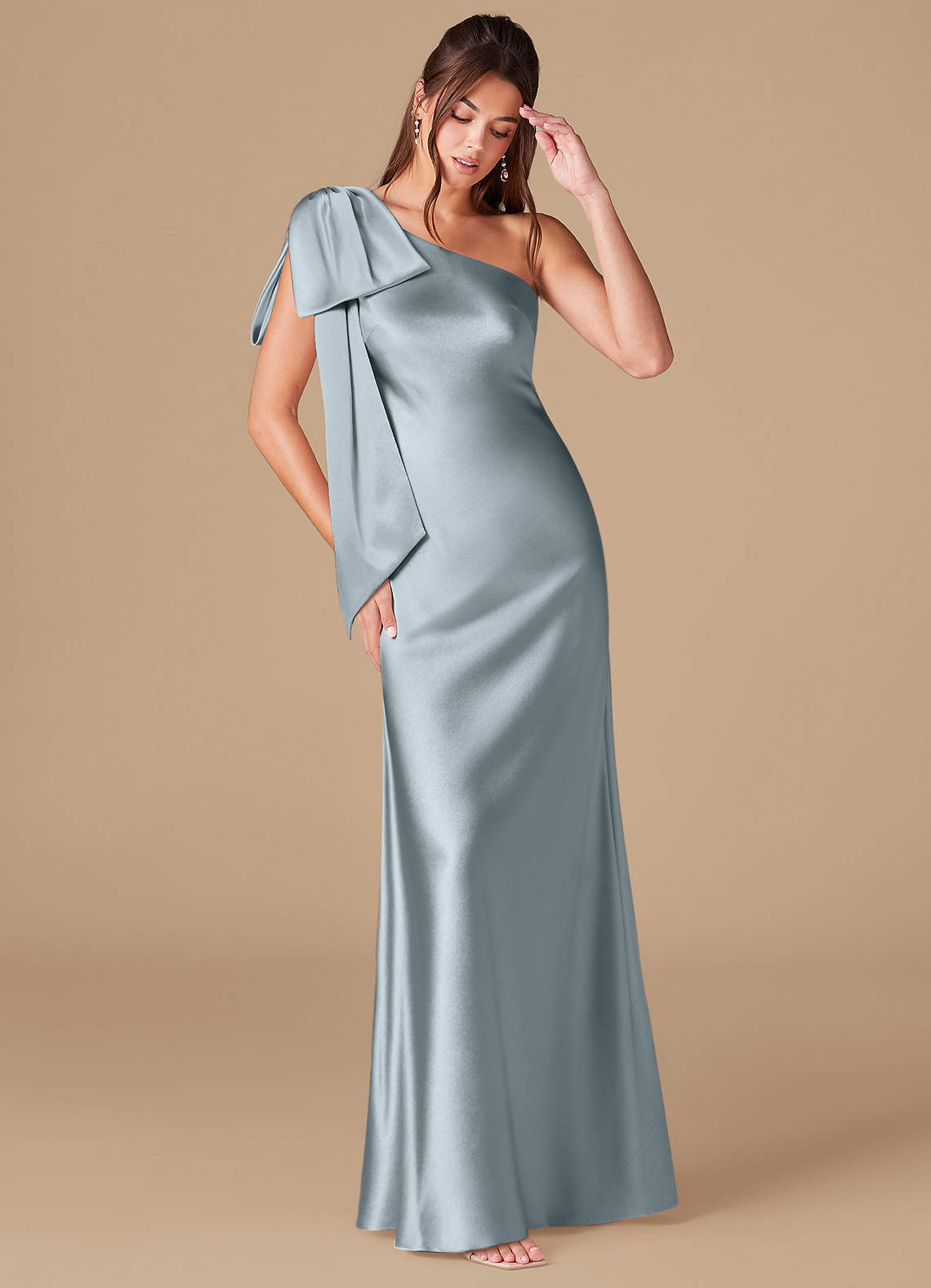 Azazie Capri Jurken voor bruidsmeisjes Jurk van Metaalachtig Satijn met Kolom One-Shoulder Stoffig Blauw image1