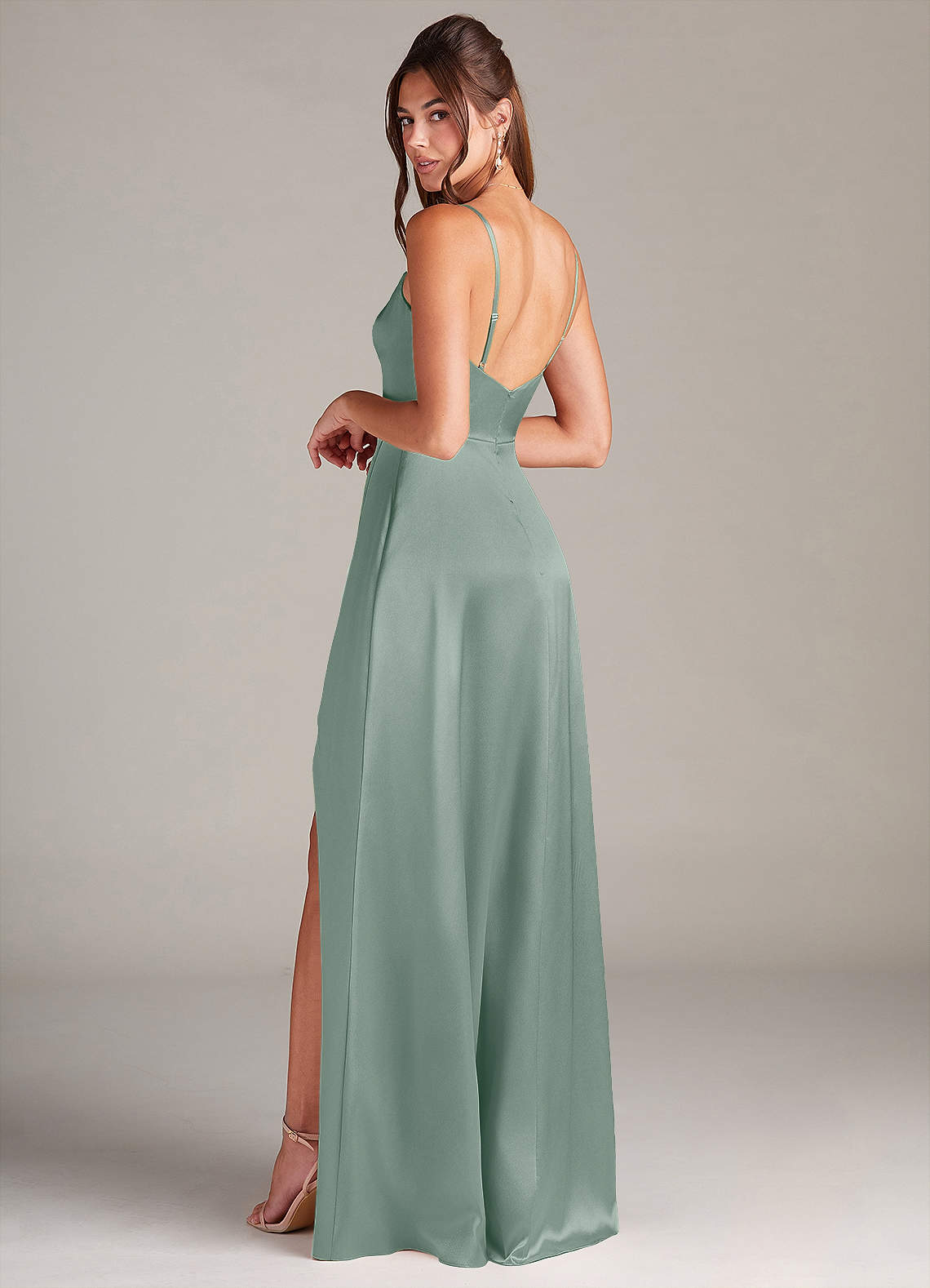 Azazie Sarella Essayer des robes à la maison Robe Trapèze en Satin extensible Plissée Noir image3