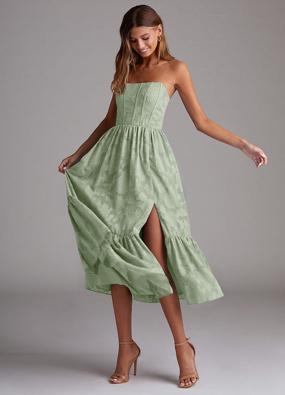 Azazie Delphina Brautjungfernkleider Wandelbar A-Linie Schulterfrei Blumen-Burnout Kleid Staubiger Salbeigrün image3