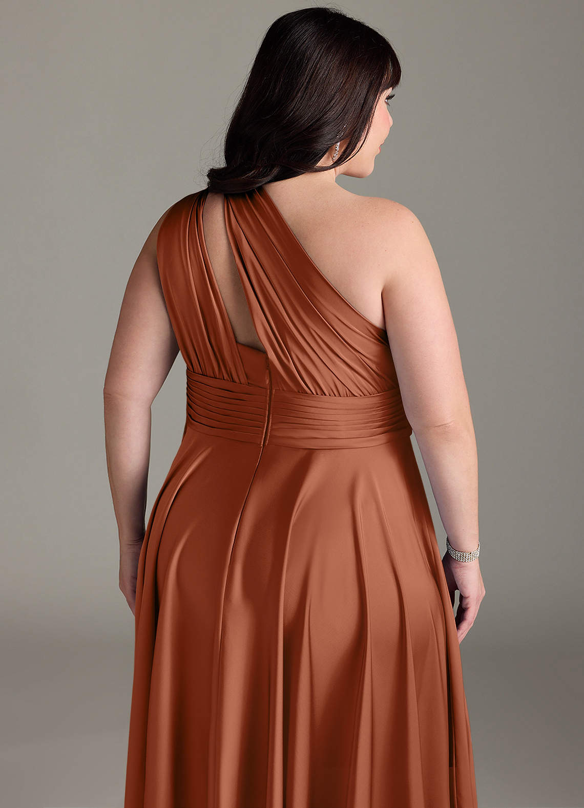 Azazie Charlize Robes de demoiselle d'honneur Robe Trapèze en Satin extensible Ue épaule Rose De Cèdre image15