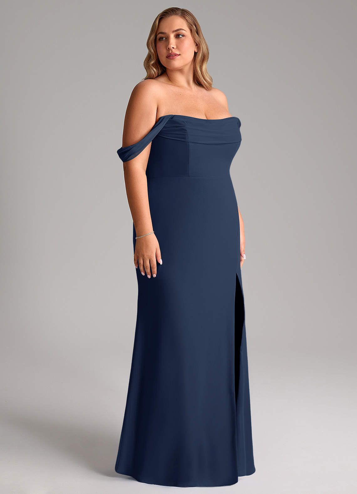 Azazie Saige Vestidos de madrinha de casamento Vestir Azul Marinho de Chiffon de Linha A com Fora do ombro image11