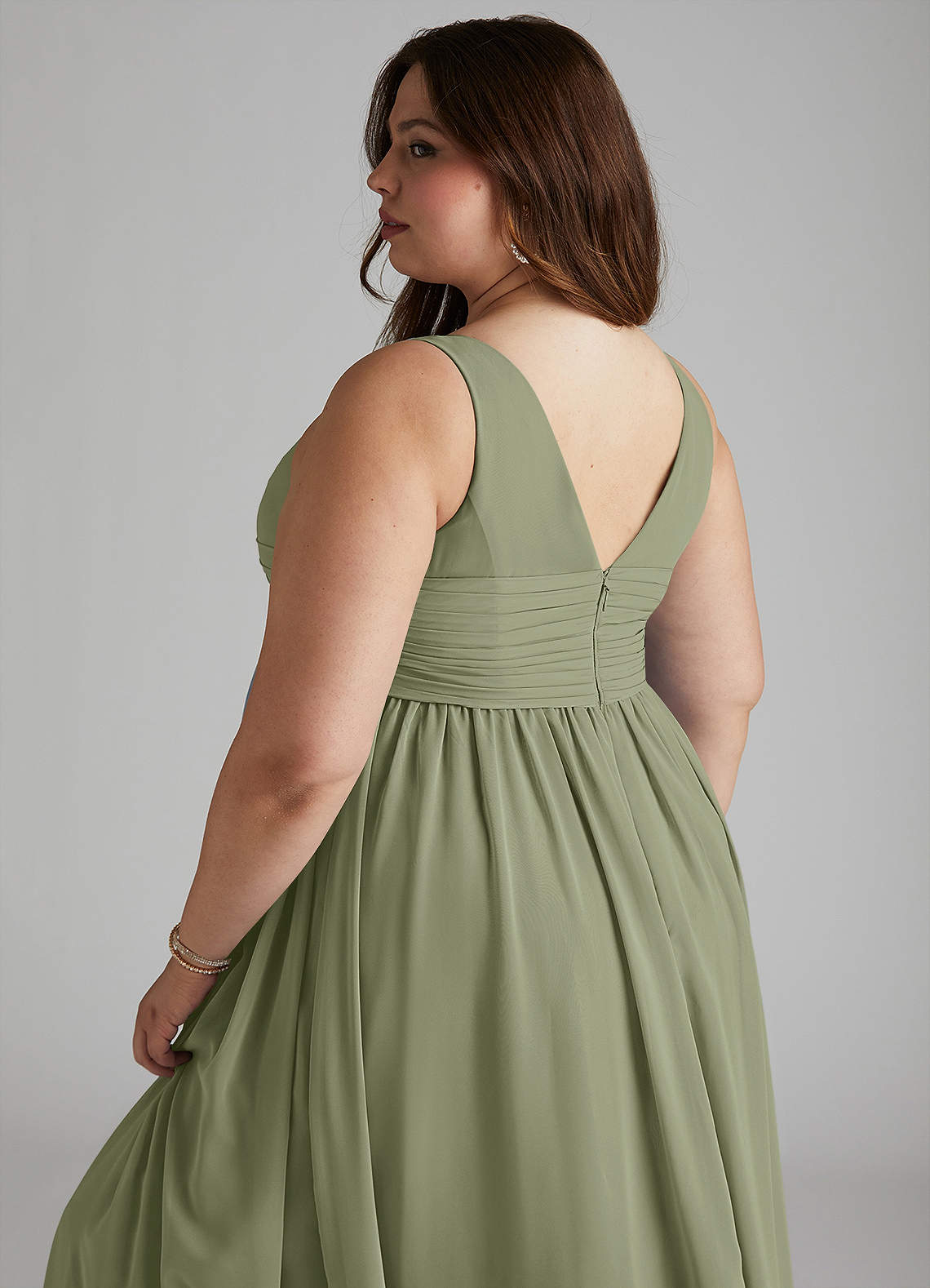 Azazie Yetta Kleider zum Anprobieren zu Hause A-Linie V-Hals Versammelt Chiffon Bodenlänge Kleid image11