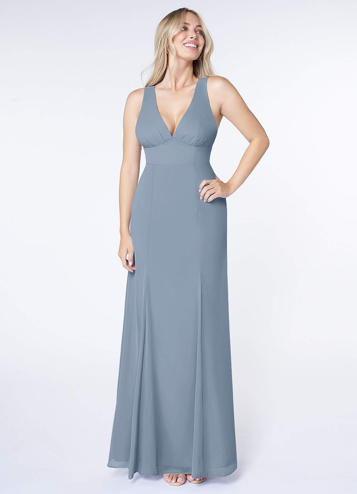 Azazie Christiana Probar vestidos en casa Vestido de Azul Polvoriento de Gasa de Corte en A con Cuello en V plisado image1